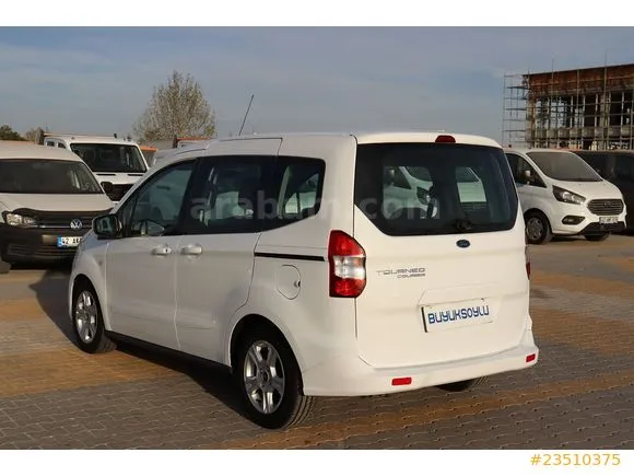 Ford Tourneo Courier 1.5 TDCi Delux Image 3